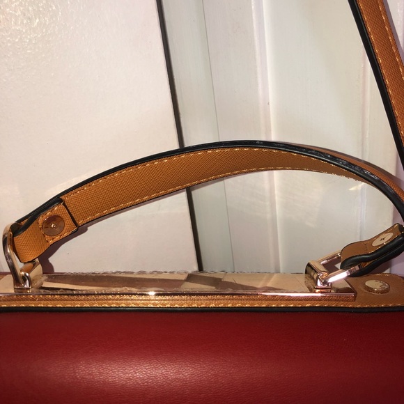 Dune Handbag Crossbody Purse - Picture 5 of 13
